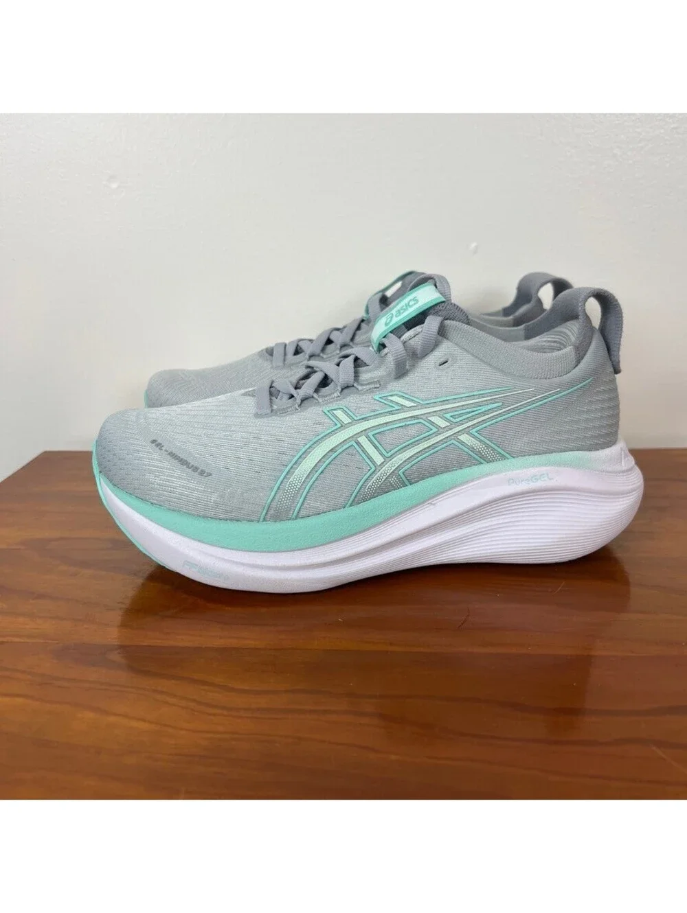 ASICS Gel-Nimbus 27 Wide Womens 5.5 Gray Mint Running Shoes NWOT